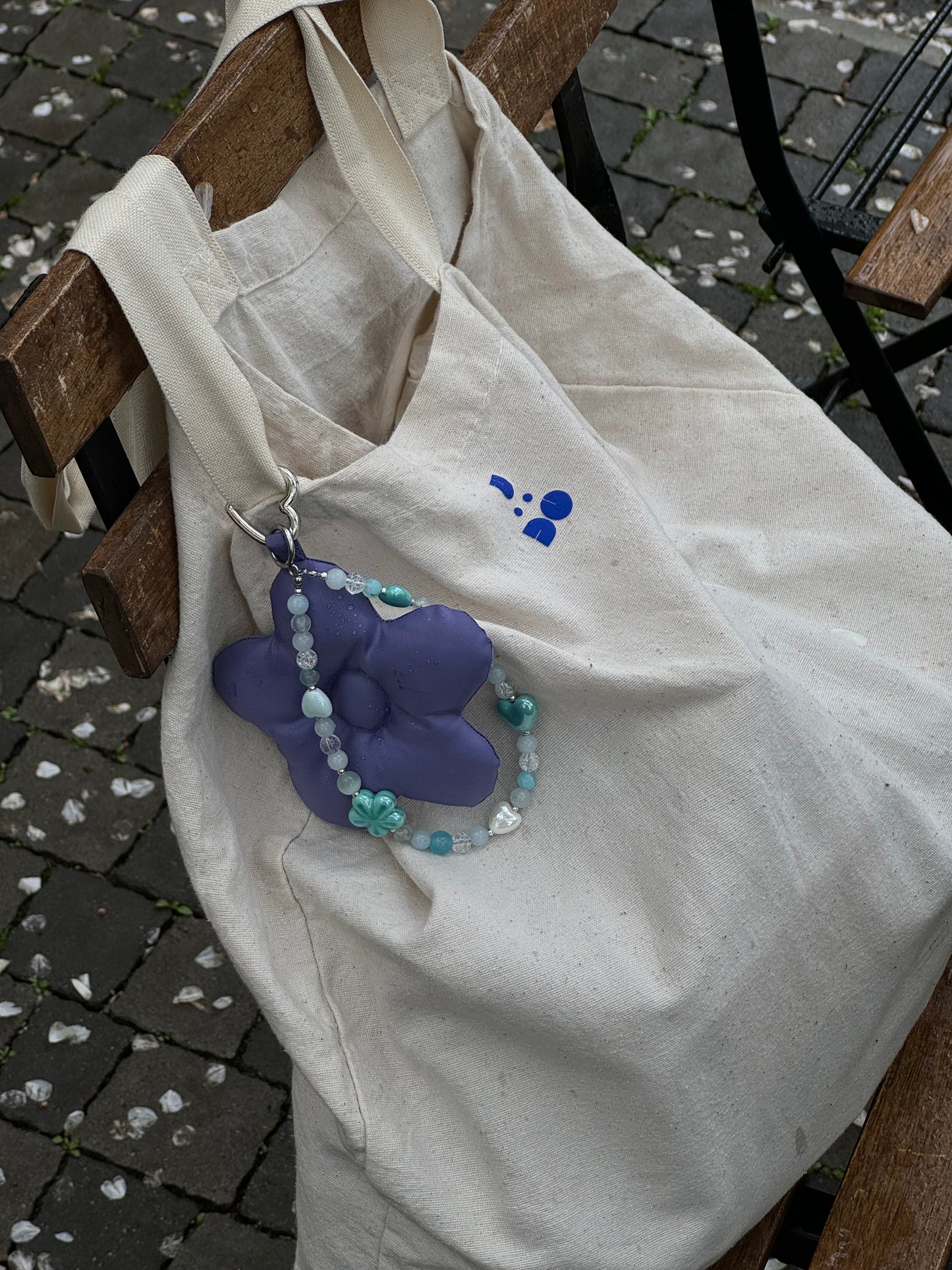 блакитно-пурпуровий