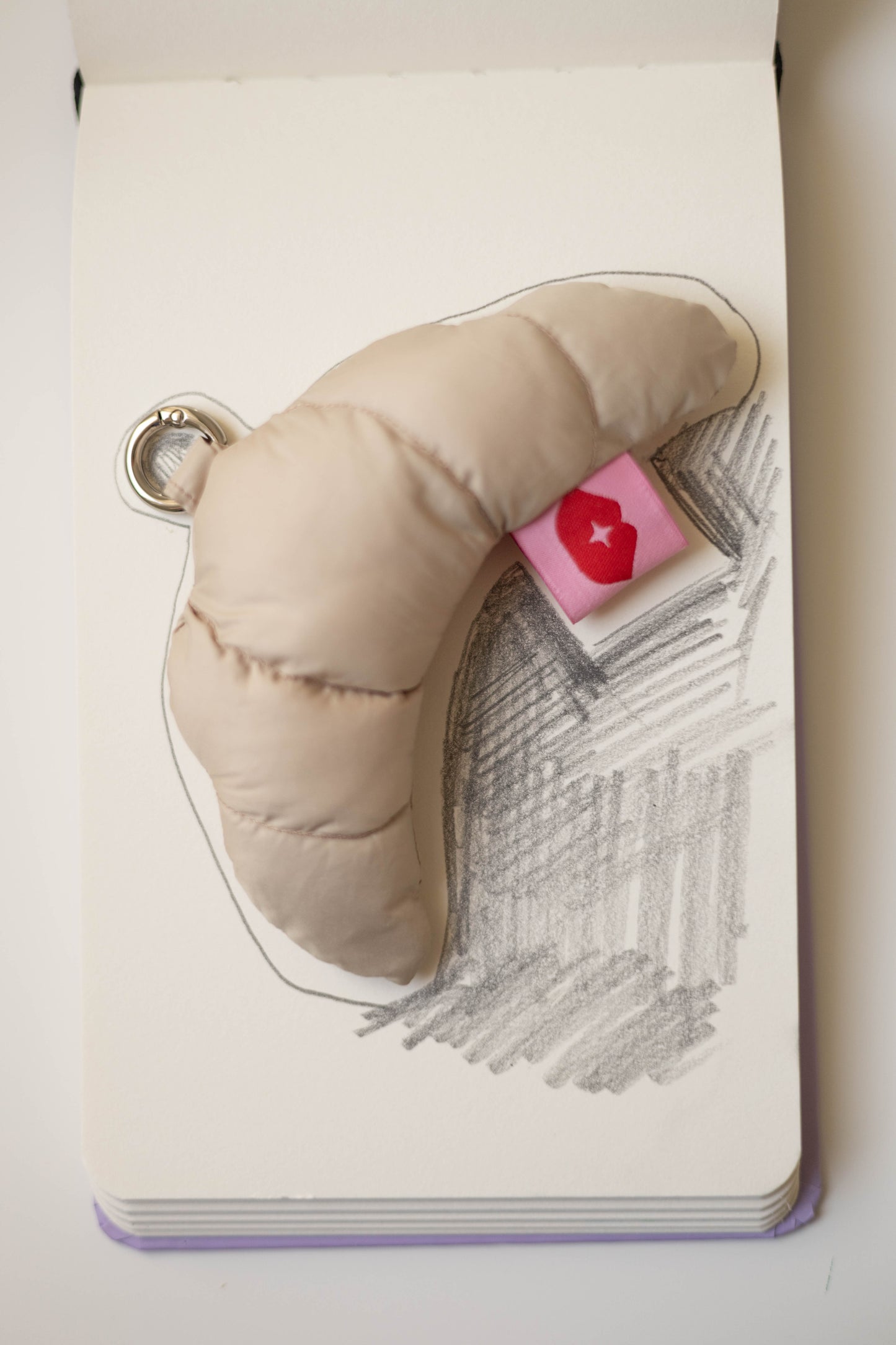 Шарм Сroissant nude